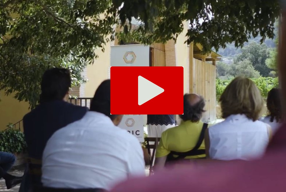 enlace a video en YouTube de la reunión de las escuelas privadas de catalunya